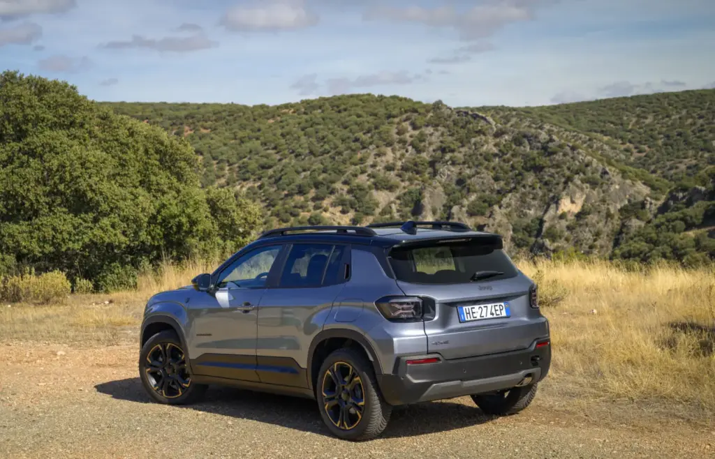 Primera prueba del Jeep Avenger 2027: Así cambia tras su renovación de mitad de ciclo 55 Motor16 Primera prueba del Jeep Avenger 2027: Así cambia tras su renovación de mitad de ciclo