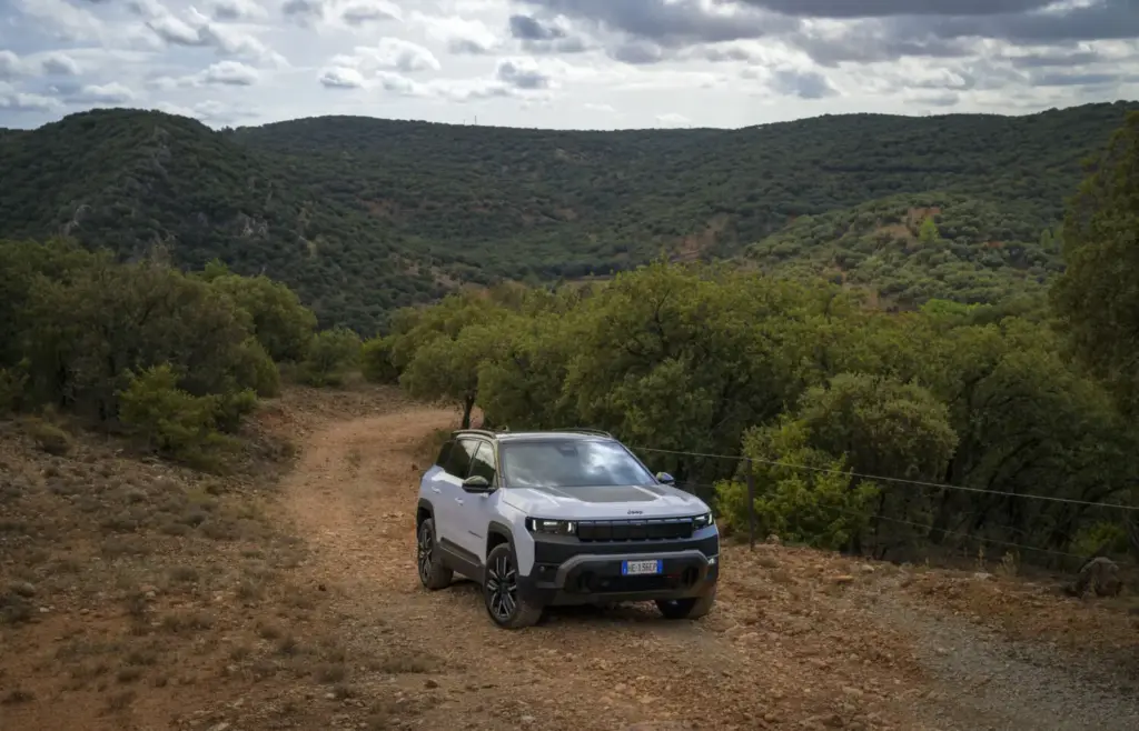Toma de contacto del Jeep Compass 4xe: Un verdadero 4x4, le pese a quien le pese 82 Motor16 Toma de contacto del Jeep Compass 4xe: Un verdadero 4x4, le pese a quien le pese