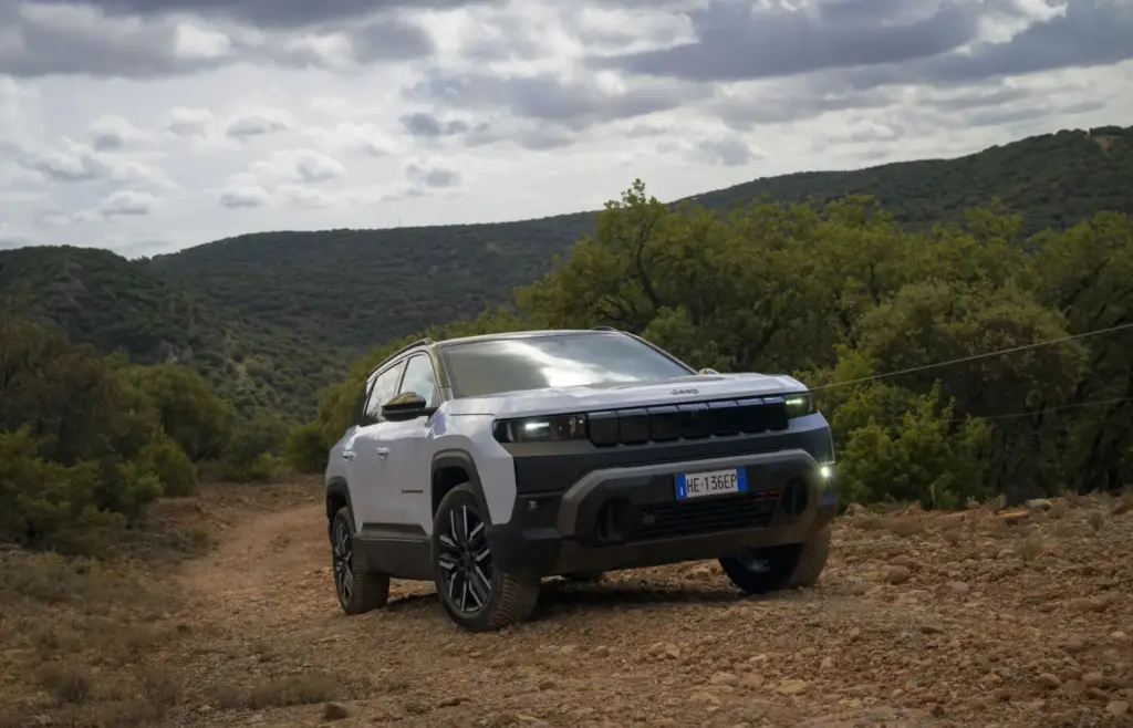 Toma de contacto del Jeep Compass 4xe: Un verdadero 4x4, le pese a quien le pese 81 Motor16 jeep compass 4xe prueba motor 16 11 Motor16