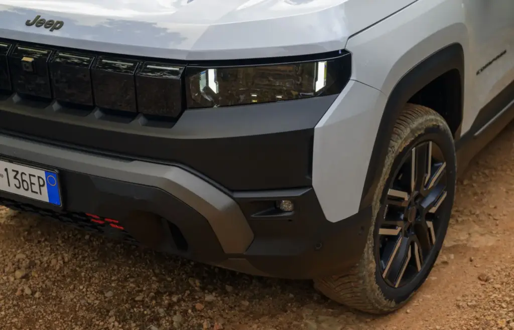 Toma de contacto del Jeep Compass 4xe: Un verdadero 4x4, le pese a quien le pese 75 Motor16 jeep compass 4xe prueba motor 16 17 Motor16