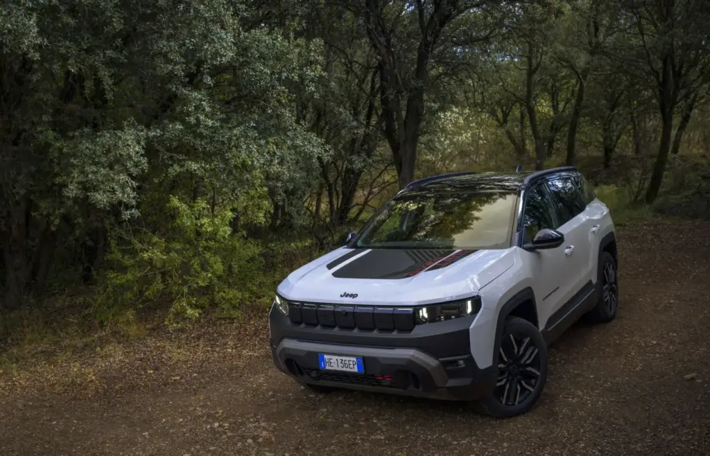 Toma de contacto del Jeep Compass 4xe: Un verdadero 4x4, le pese a quien le pese 89 Motor16 Toma de contacto del Jeep Compass 4xe: Un verdadero 4x4, le pese a quien le pese
