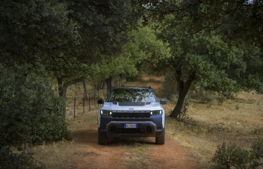 Toma de contacto del Jeep Compass 4xe: Un verdadero 4x4, le pese a quien le pese 70 Motor16 jeep compass 4xe prueba motor 16 22 Motor16