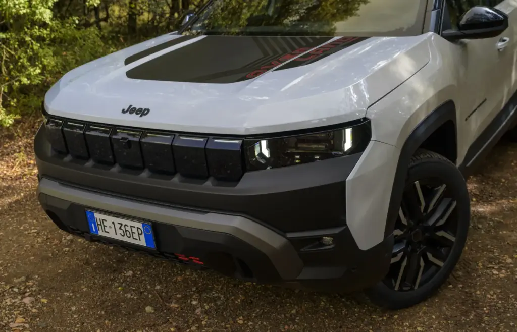 Toma de contacto del Jeep Compass 4xe: Un verdadero 4x4, le pese a quien le pese 88 Motor16 Toma de contacto del Jeep Compass 4xe: Un verdadero 4x4, le pese a quien le pese
