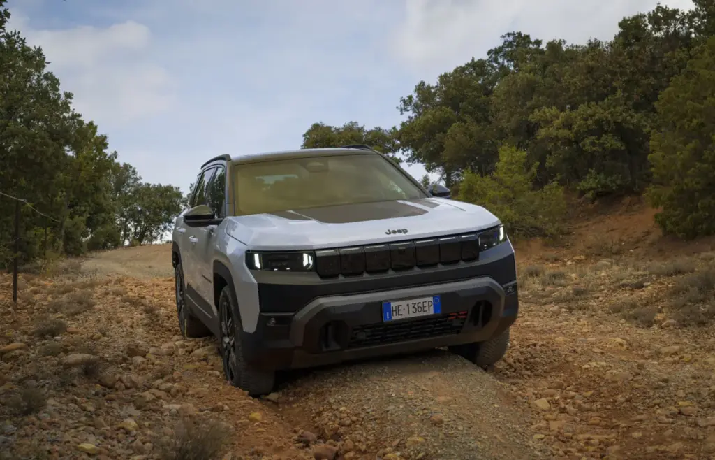 Toma de contacto del Jeep Compass 4xe: Un verdadero 4x4, le pese a quien le pese 61 Motor16 jeep compass 4xe prueba motor 16 31 Motor16