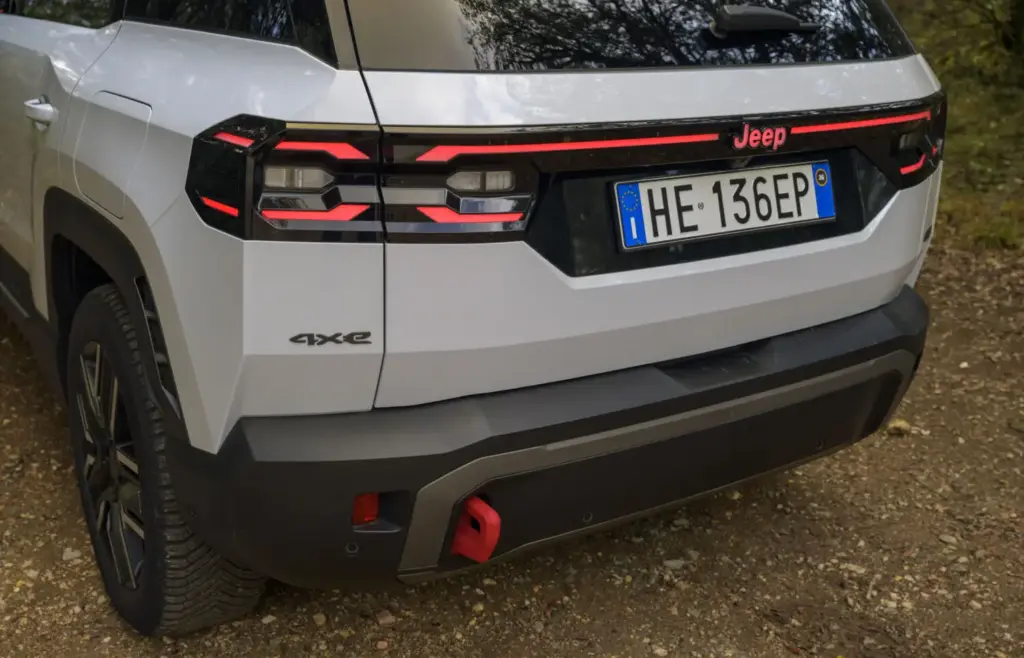 Toma de contacto del Jeep Compass 4xe: Un verdadero 4x4, le pese a quien le pese 87 Motor16 Toma de contacto del Jeep Compass 4xe: Un verdadero 4x4, le pese a quien le pese