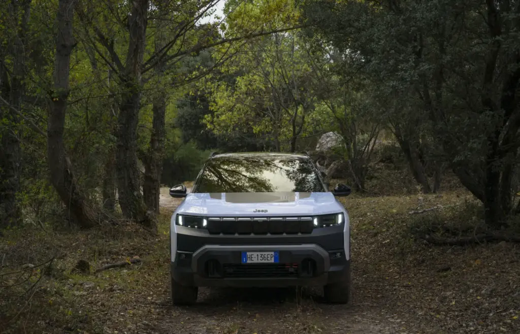 Toma de contacto del Jeep Compass 4xe: Un verdadero 4x4, le pese a quien le pese 42 Motor16 jeep compass 4xe prueba motor 16 50 Motor16