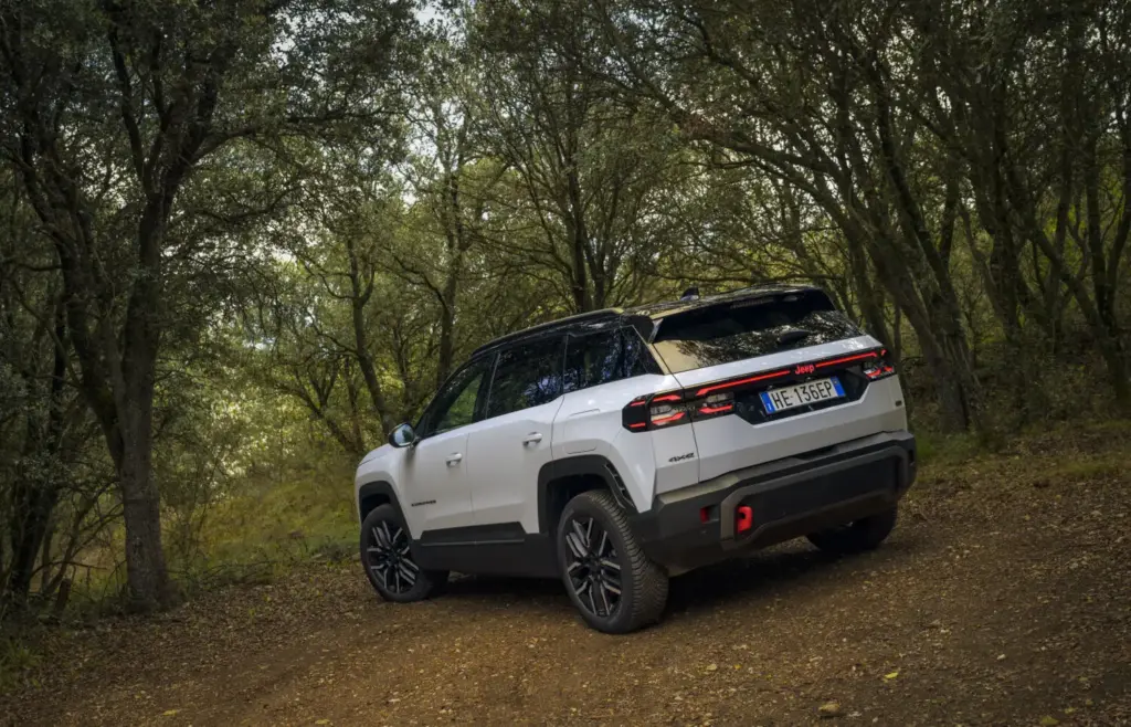 Toma de contacto del Jeep Compass 4xe: Un verdadero 4x4, le pese a quien le pese 86 Motor16 Toma de contacto del Jeep Compass 4xe: Un verdadero 4x4, le pese a quien le pese