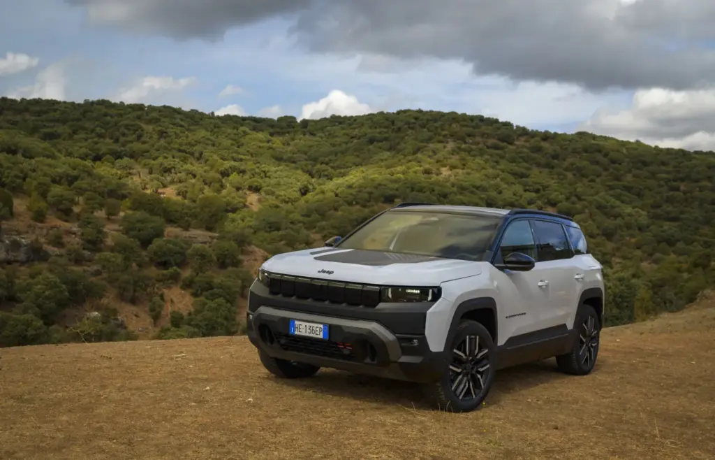 Toma de contacto del Jeep Compass 4xe: Un verdadero 4x4, le pese a quien le pese 85 Motor16 Toma de contacto del Jeep Compass 4xe: Un verdadero 4x4, le pese a quien le pese