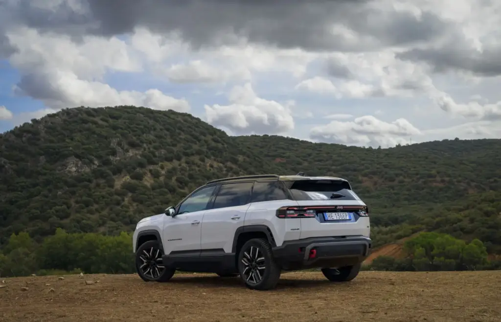 Toma de contacto del Jeep Compass 4xe: Un verdadero 4x4, le pese a quien le pese 83 Motor16 Toma de contacto del Jeep Compass 4xe: Un verdadero 4x4, le pese a quien le pese