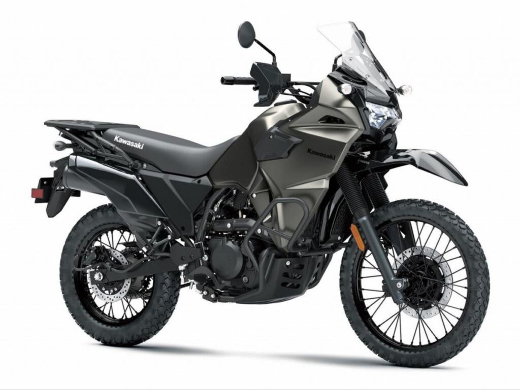 Kawasaki KLE650 2027: estrena llanta de 21 pulgadas y una versión SE más equipada 1 Motor16 kawasaki klr 650 2027 Motor16
