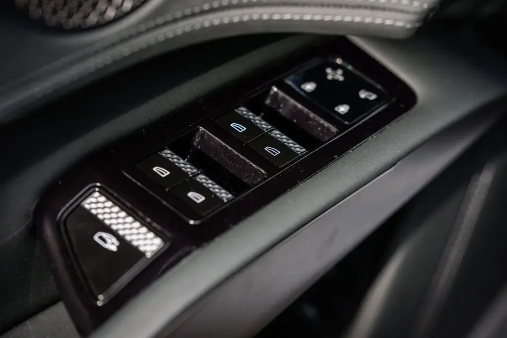 Lotus Eletre X: Este SUV híbrido enchufable de 952 CV ya tiene precio 22 Motor16 lotus eletre x 22 Motor16