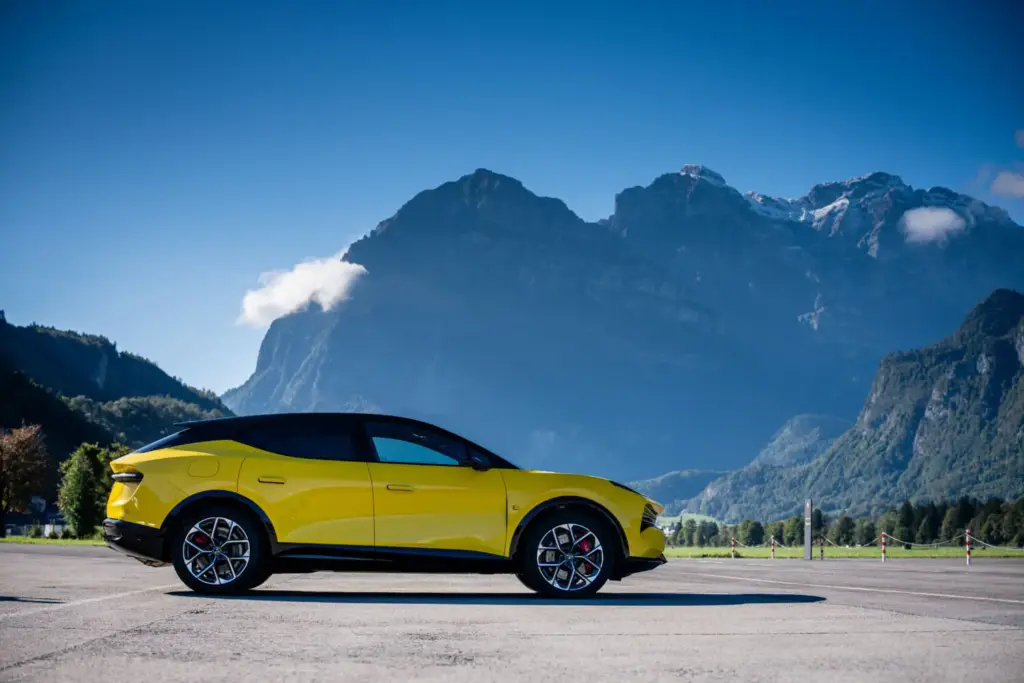 Lotus Eletre X: Este SUV híbrido enchufable de 952 CV ya tiene precio 14 Motor16 lotus eletre x 30 Motor16