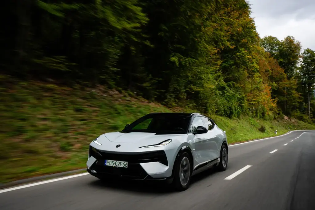 Lotus Eletre X: Este SUV híbrido enchufable de 952 CV ya tiene precio 9 Motor16 lotus eletre x 35 Motor16