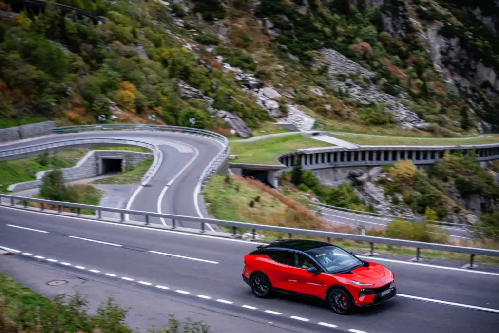 Lotus Eletre X: Este SUV híbrido enchufable de 952 CV ya tiene precio 7 Motor16 lotus eletre x 37 Motor16