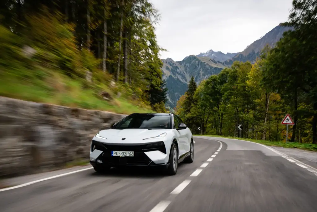 Lotus Eletre X: Este SUV híbrido enchufable de 952 CV ya tiene precio 6 Motor16 lotus eletre x 38 Motor16