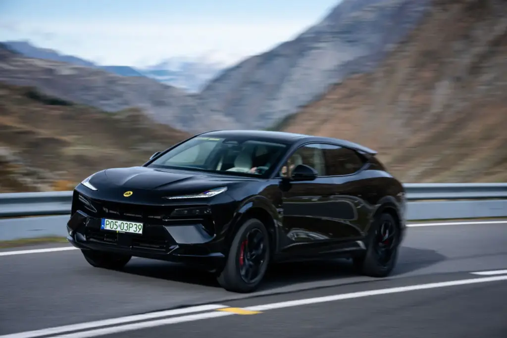 Lotus Eletre X: Este SUV híbrido enchufable de 952 CV ya tiene precio 39 Motor16 lotus eletre x 5 Motor16