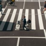 La nueva multa bici paso de cebra: 200 euros por cruzar montado desde el 1 de octubre