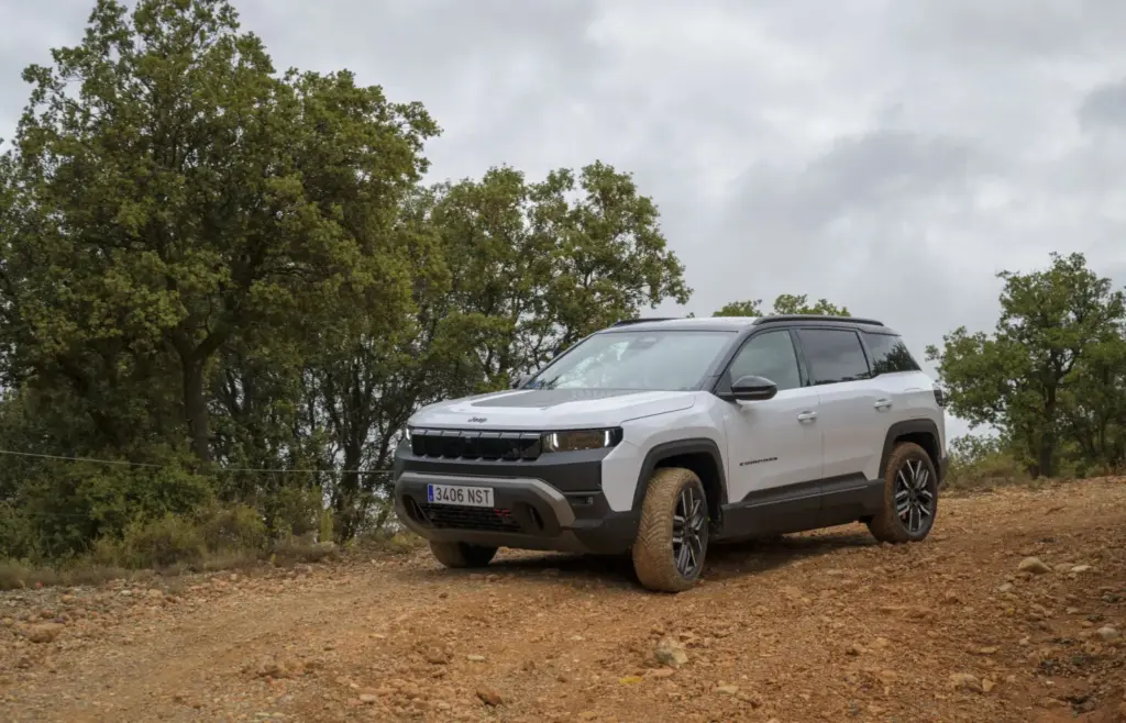 Toma de contacto del Jeep Compass 4xe: Un verdadero 4x4, le pese a quien le pese 34 Motor16 presentacion jeep compass motor 16 guadalajara 2 Motor16