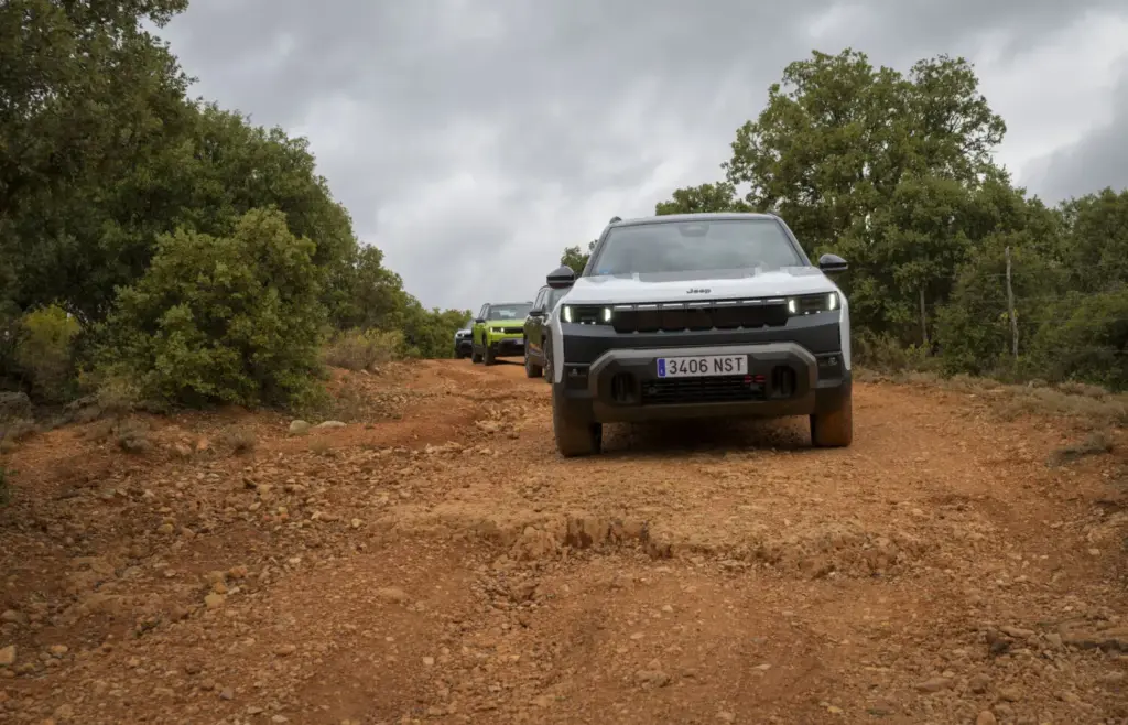 Toma de contacto del Jeep Compass 4xe: Un verdadero 4x4, le pese a quien le pese 11 Motor16 Toma de contacto del Jeep Compass 4xe: Un verdadero 4x4, le pese a quien le pese