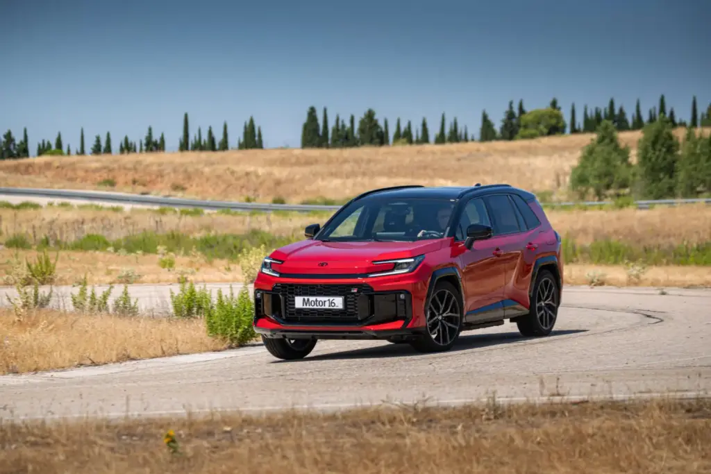 Prueba del Toyota RAV4 PHEV GR Sport AWD: Toyota lo ha vuelto a hacer