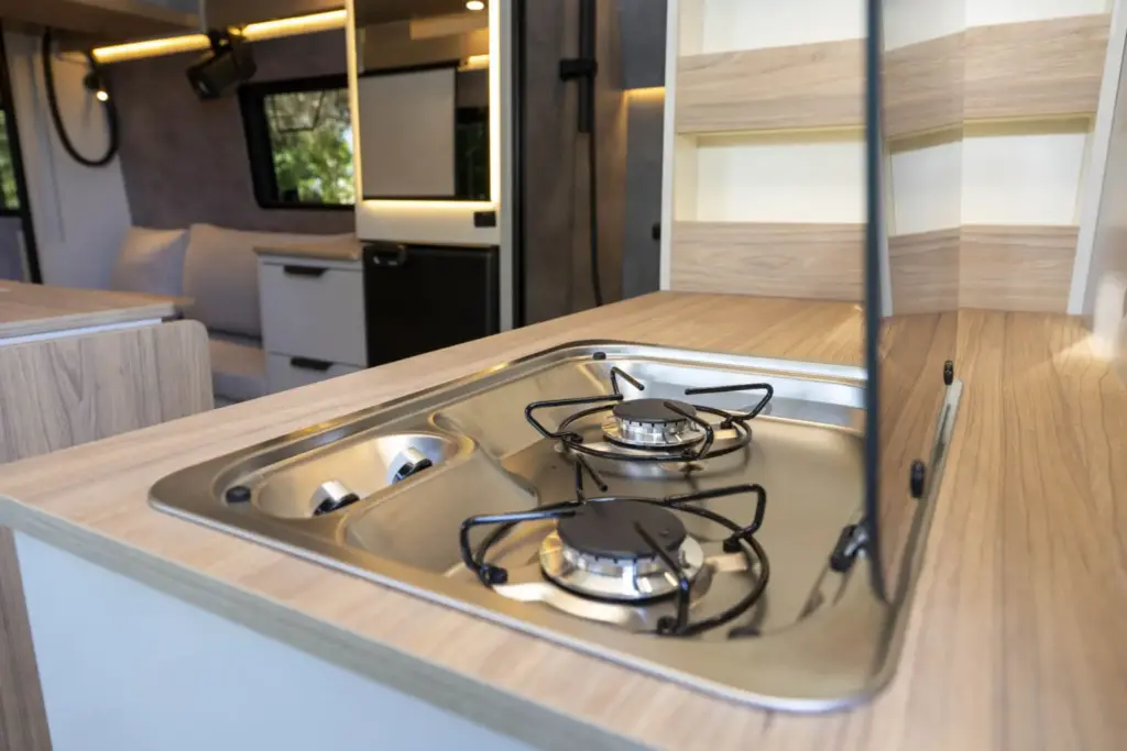Stellantis Pro One quiere seguir dominando el mercado camper: una de cada dos unidades vendidas en España lleva su sello 98 Motor16 stellantis pro one camper fiat ducato nomade nation 16 Motor16