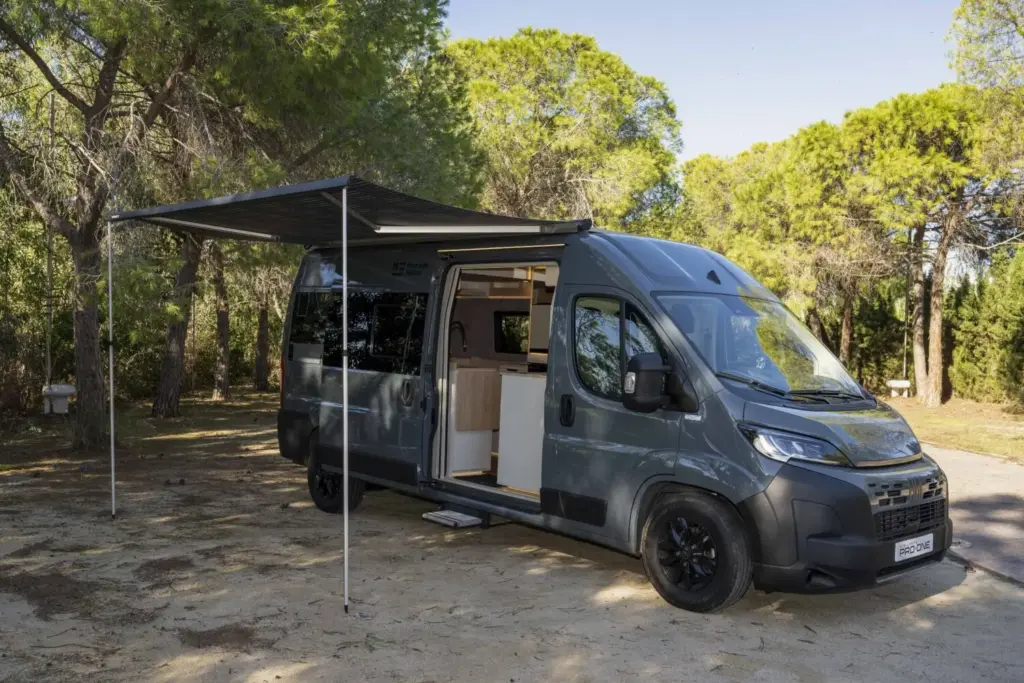 Stellantis Pro One quiere seguir dominando el mercado camper: una de cada dos unidades vendidas en España lleva su sello 112 Motor16 stellantis pro one camper fiat ducato nomade nation 27 Motor16
