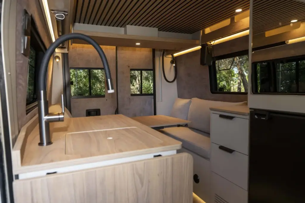 Stellantis Pro One quiere seguir dominando el mercado camper: una de cada dos unidades vendidas en España lleva su sello 88 Motor16 stellantis pro one camper fiat ducato nomade nation 6 Motor16