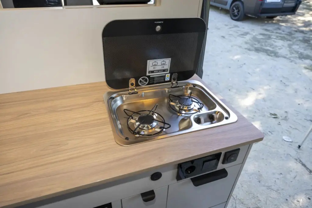 Stellantis Pro One quiere seguir dominando el mercado camper: una de cada dos unidades vendidas en España lleva su sello 94 Motor16 stellantis pro one camper fiat ducato nomade nation 9 Motor16