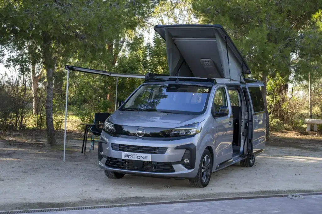 Stellantis Pro One quiere seguir dominando el mercado camper: una de cada dos unidades vendidas en España lleva su sello 47 Motor16 stellantis pro one camper opel zafira tinkervan 1 Motor16