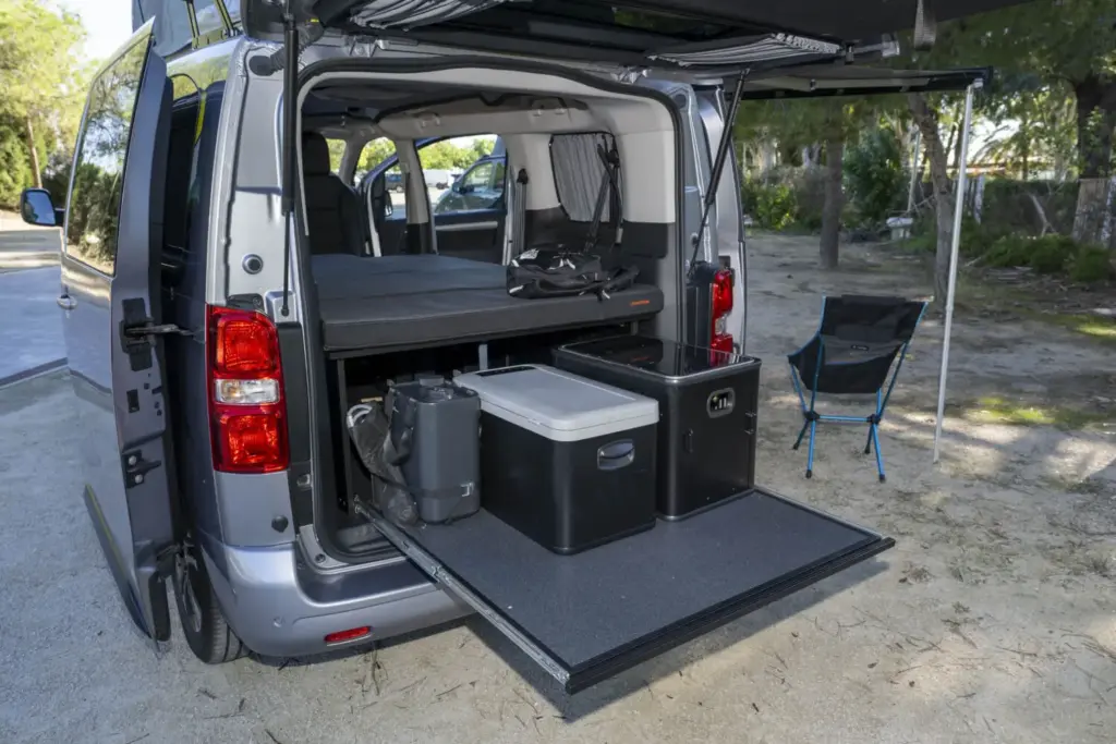 Stellantis Pro One quiere seguir dominando el mercado camper: una de cada dos unidades vendidas en España lleva su sello 59 Motor16 stellantis pro one camper opel zafira tinkervan 14 Motor16