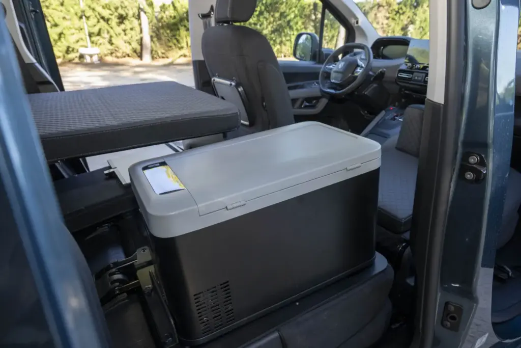 Stellantis Pro One quiere seguir dominando el mercado camper: una de cada dos unidades vendidas en España lleva su sello 43 Motor16 stellantis pro one camper peugeot rifter tikervan 1 Motor16