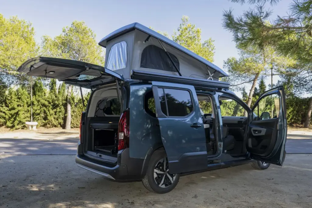 Stellantis Pro One quiere seguir dominando el mercado camper: una de cada dos unidades vendidas en España lleva su sello 30 Motor16 stellantis pro one camper peugeot rifter tikervan 14 Motor16