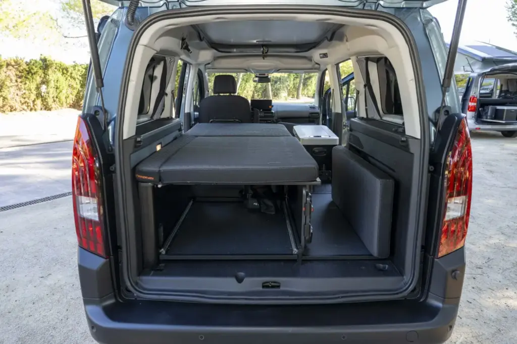 Stellantis Pro One quiere seguir dominando el mercado camper: una de cada dos unidades vendidas en España lleva su sello 5 Motor16 stellantis pro one camper peugeot rifter tikervan 16 Motor16