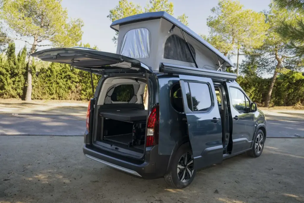 Stellantis Pro One quiere seguir dominando el mercado camper: una de cada dos unidades vendidas en España lleva su sello 25 Motor16 stellantis pro one camper peugeot rifter tikervan 19 Motor16