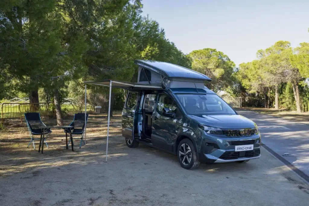 Stellantis Pro One quiere seguir dominando el mercado camper: una de cada dos unidades vendidas en España lleva su sello 23 Motor16 stellantis pro one camper peugeot rifter tikervan 21 Motor16