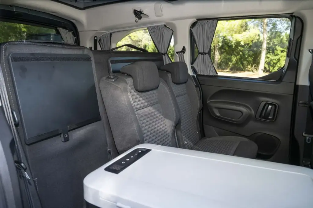 Stellantis Pro One quiere seguir dominando el mercado camper: una de cada dos unidades vendidas en España lleva su sello 39 Motor16 stellantis pro one camper peugeot rifter tikervan 5 Motor16