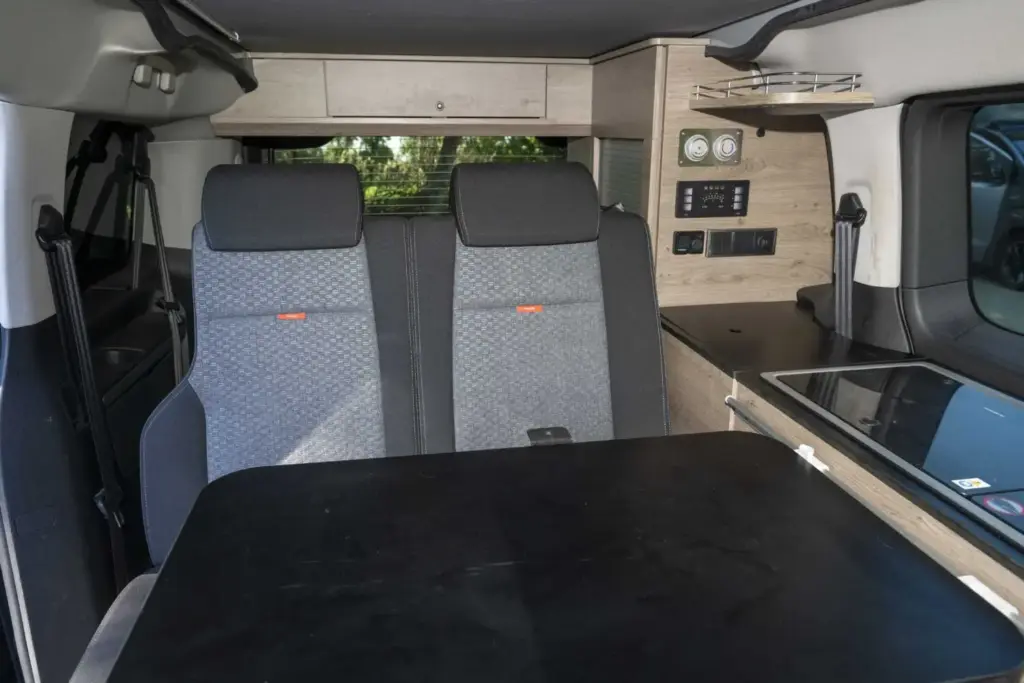 Stellantis Pro One quiere seguir dominando el mercado camper: una de cada dos unidades vendidas en España lleva su sello 16 Motor16 stellantis pro one citroen hollydays spacetourer 10 Motor16