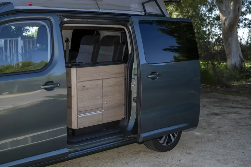Stellantis Pro One quiere seguir dominando el mercado camper: una de cada dos unidades vendidas en España lleva su sello 71 Motor16 stellantis pro one citroen hollydays spacetourer 4 Motor16