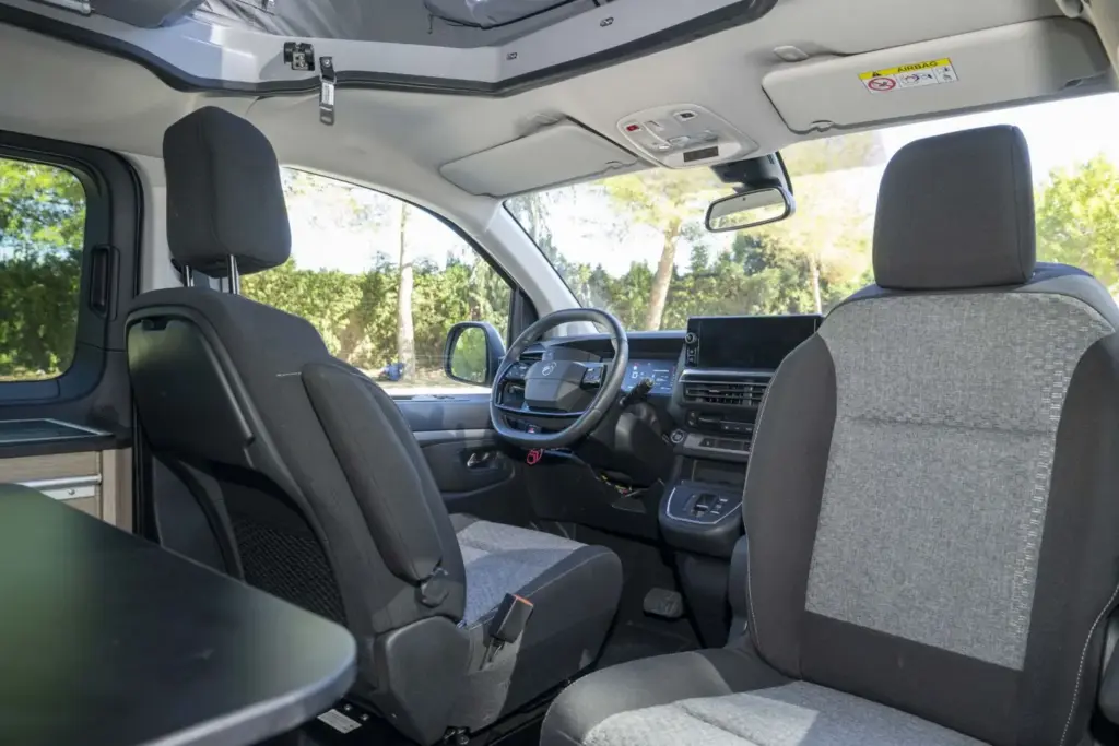 Stellantis Pro One quiere seguir dominando el mercado camper: una de cada dos unidades vendidas en España lleva su sello 15 Motor16 stellantis pro one citroen hollydays spacetourer 7 Motor16