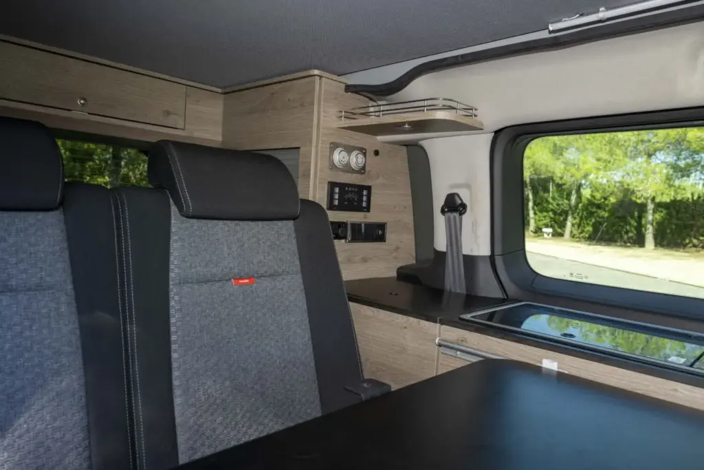 Stellantis Pro One quiere seguir dominando el mercado camper: una de cada dos unidades vendidas en España lleva su sello 76 Motor16 stellantis pro one citroen hollydays spacetourer 9 Motor16