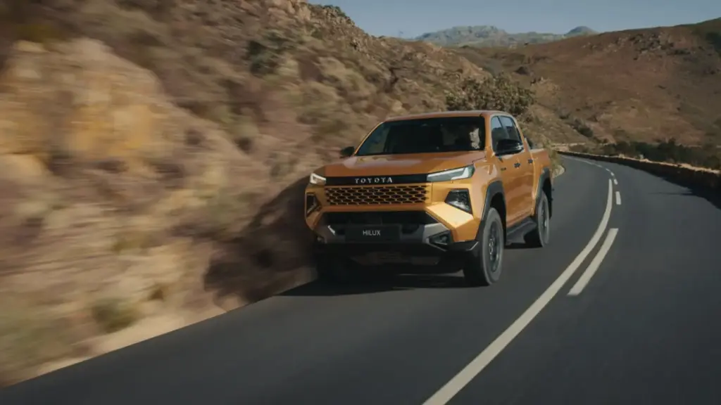 El nuevo Toyota Hilux llega como eléctrico e híbrido ligero 10 Motor16 El nuevo Toyota Hilux llega como eléctrico e híbrido ligero