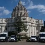 El Vaticano ficha a Kinto (Toyota) para su plan de coche eléctrico: así será la flota hasta 2030