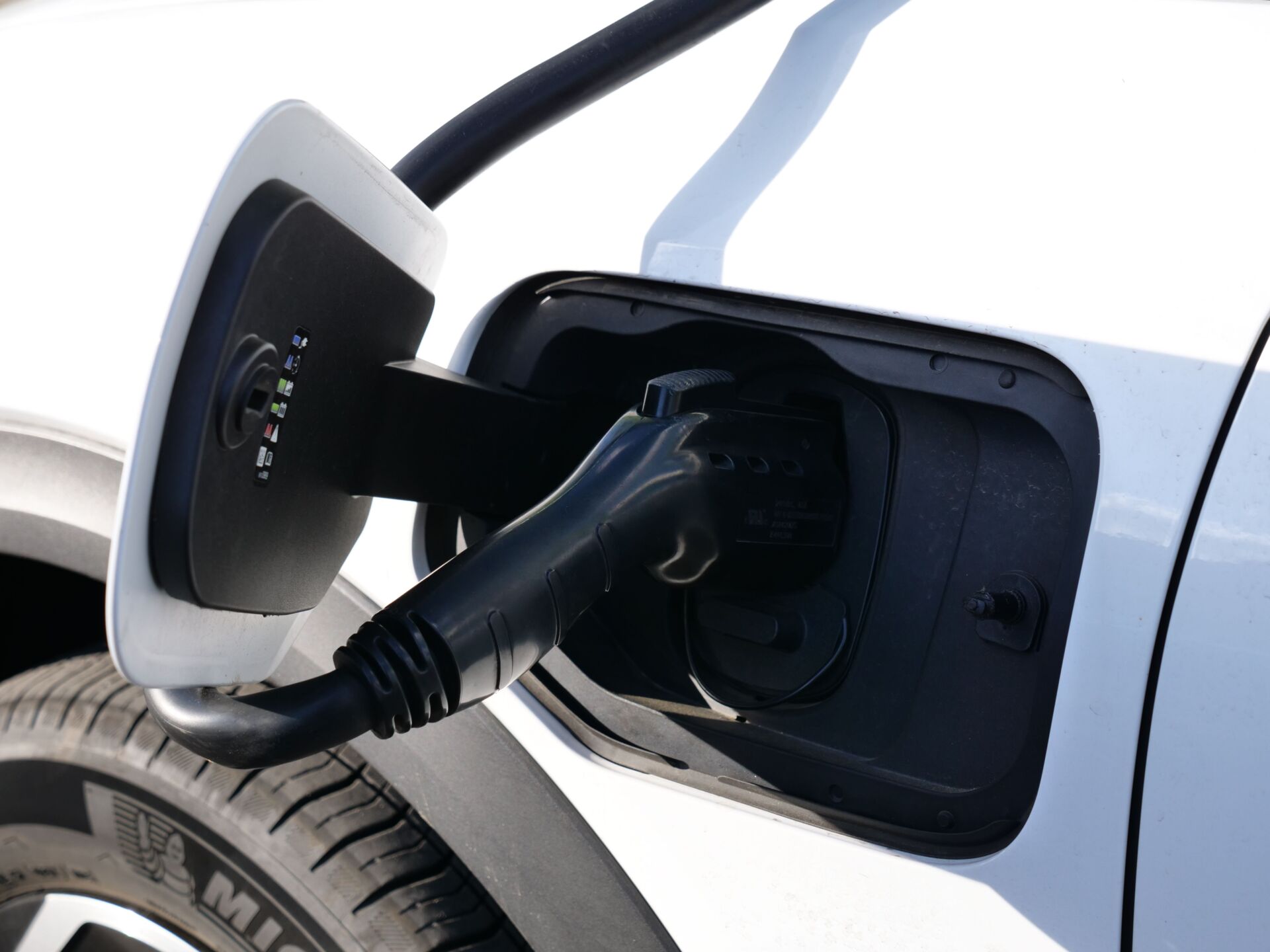 Volkswagen suspende el Golf eléctrico: su peor trimestre desde 2015 lo deja sin margen 1 Motor16 Volkswagen crisis 2026